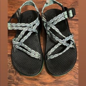 Chacos Childrens size 6 also fit a womens size 7.5